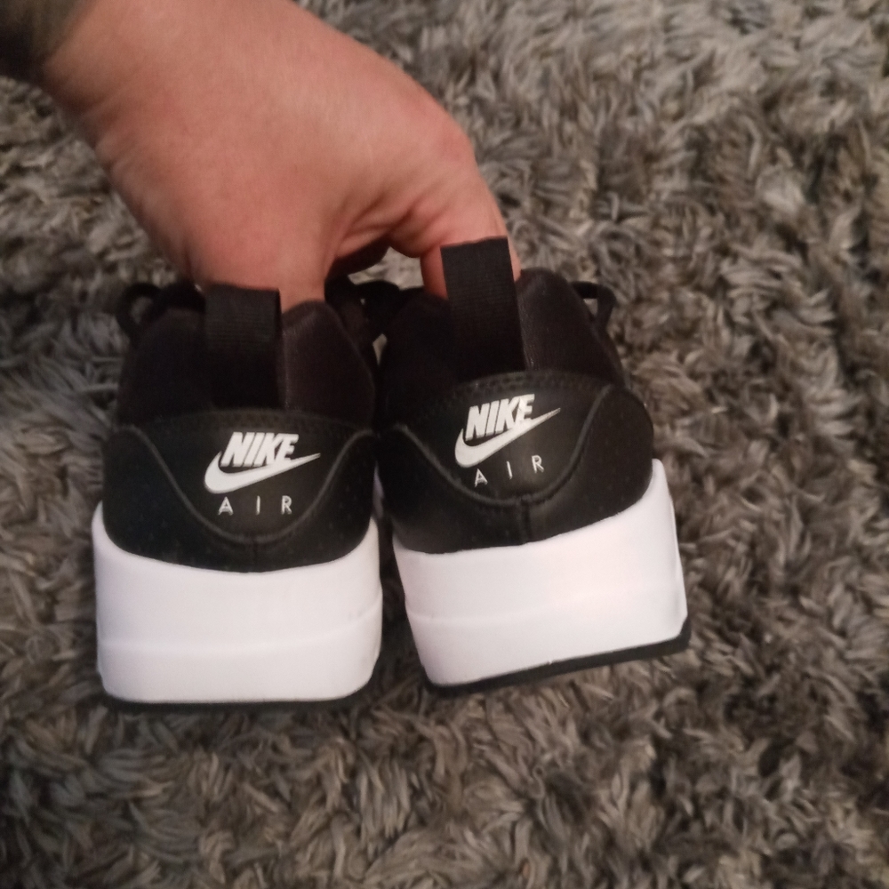 Nike Size 8 - Picture 4 of 5